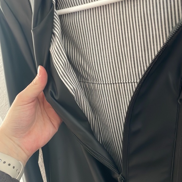 Women’s Black Zara Raincoat - Picture 4 of 8